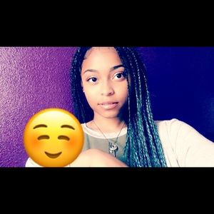 Meet your Posher, Nia